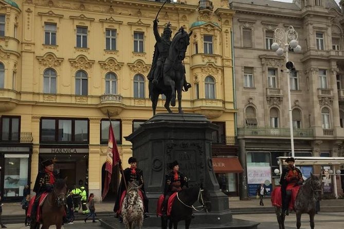 Discover and fall in love with Zagreb - private walking tour - Meeting at Ban Josip Jelačić Square: where the story starts