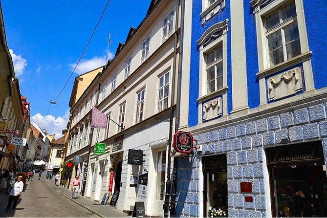 Experience Zagreb Through the Eyes of Local - Kamenita Vrata (Porta di Pietra) and St. Mark’s Church: quick icons, good photo angles