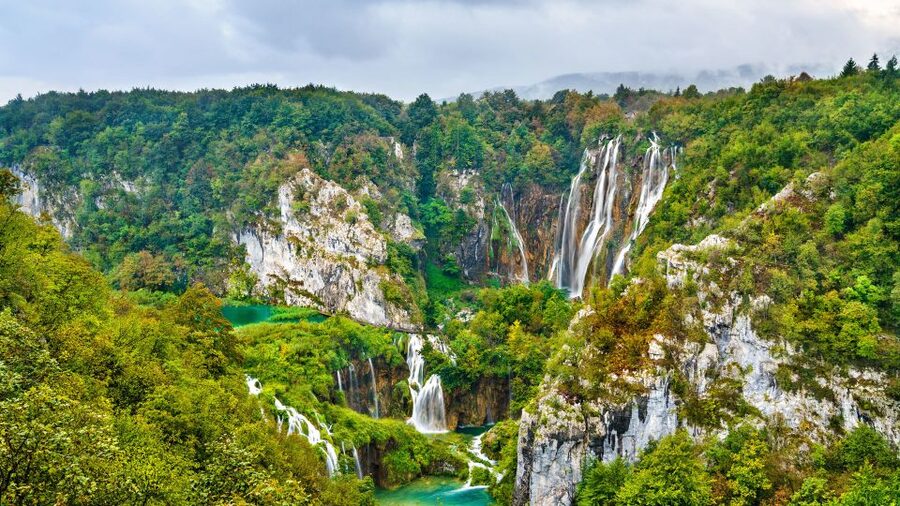 From Split: Transfer to Zagreb with Stop at Plitvice Lakes - The transfer from Split to Zagreb: air-conditioned comfort with Wi-Fi