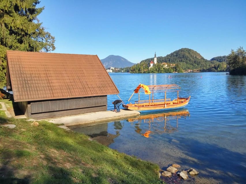 From Zagreb: Ljubljana and Lake Bled Small Group Guided Tour - Lake Bled arrival: shore time and the pletna boat moment
