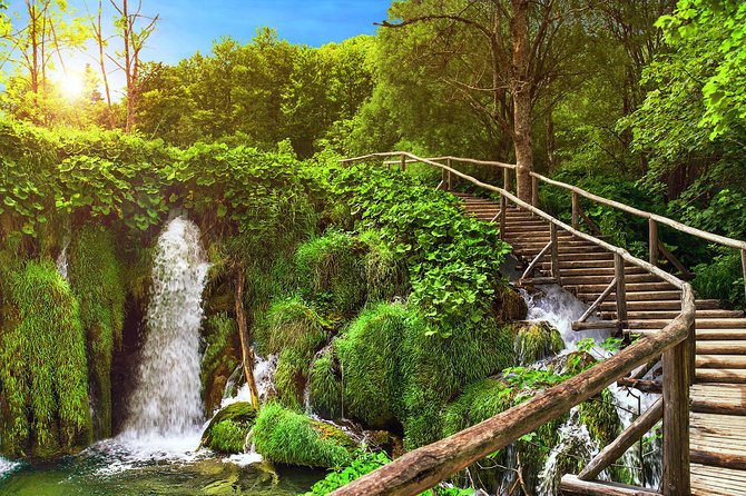 From Zagreb: Plitvice Lakes guided tour - Lunch and food: you’ll need to budget time and money