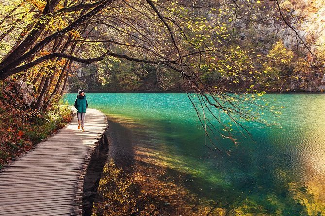 From Zagreb: Plitvice Lakes guided tour - The transfer: comfortable bus time, with bathroom planning