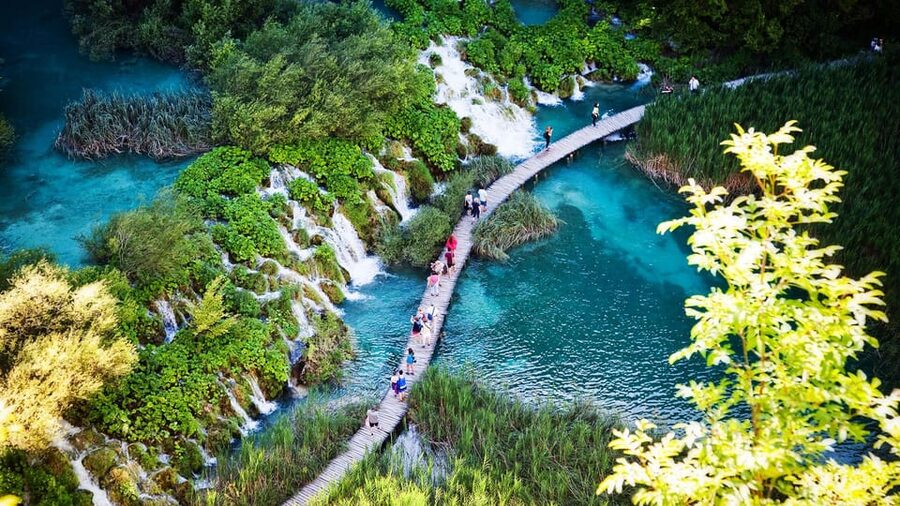 From Zagreb: Plitvice Lakes National Park Full-Day Tour - Breaks inside the day: Café stop, then a quick restaurant meal