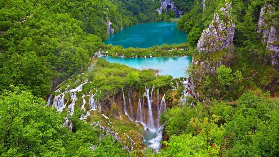 From Zagreb: Plitvice Lakes National Park Full-Day Tour - Zrinjevac 2 meeting point: Get there early, keep it simple