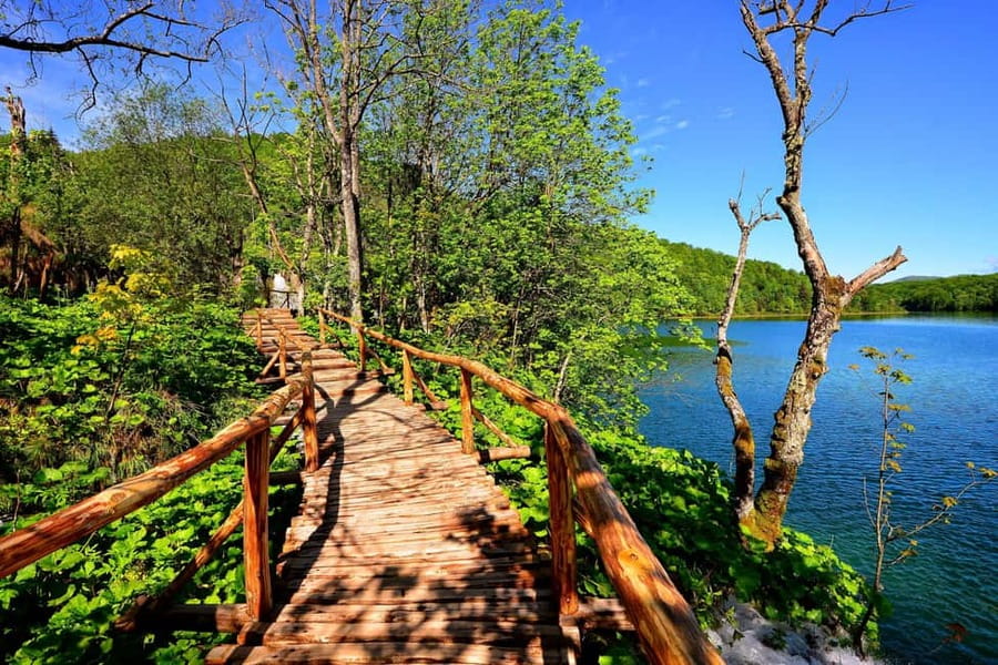 From Zagreb: Rastoke and Plitvice lakes Guided Day Trip - Lunch, breaks, and the small moments that make it feel easy