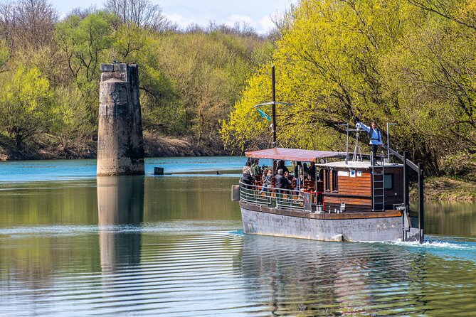 Kupa River Cruise in the Traditional Žitna lađa boat in Karlovac - Karlovac’s waters explained: Ottoman and Roman stories from the guide