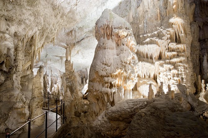 Ljubljana, Postojna Cave and Predjama Castle Day Tour from Zagreb - The morning ride out of Zagreb: pickup, border, and quick roadside lessons