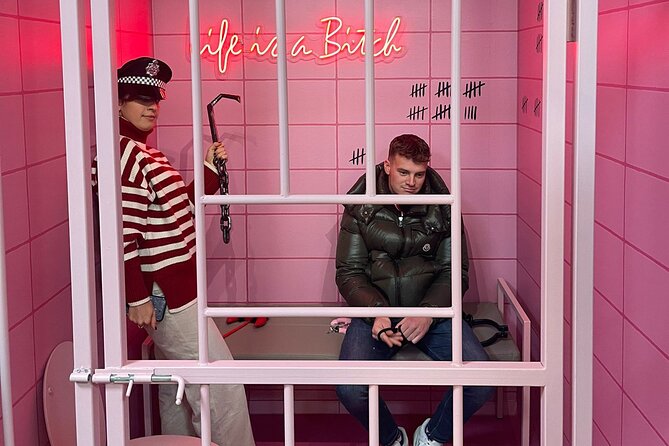 Museum of Selfies & Memories Zagreb Ticket - The Ring Light Moment and Helpful Staff