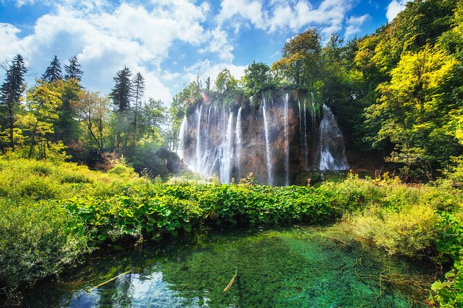 Plitvice Lakes and Rastoke Small-Group with Ticket (ENG or ESP) - Walking reality check: uneven boards, wet planks, and pacing