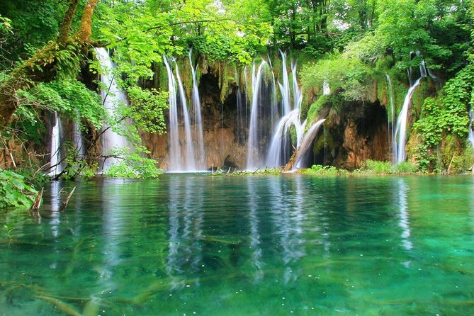 Plitvice Lakes Private Guided Tour from Zagreb with Transfer to Split - How the professional guide changes your Plitviče experience