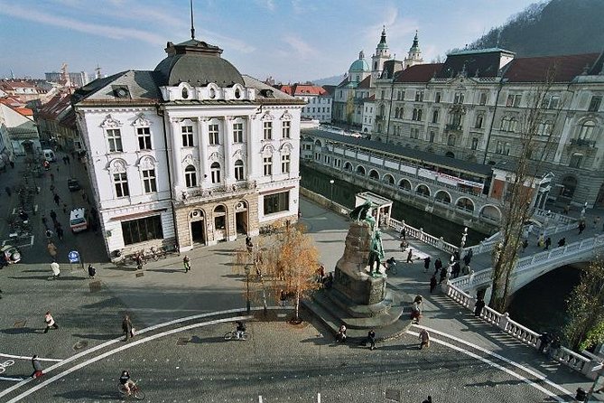 Private Guided Tour of Ljubljana and Lake Bled from Zagreb - Ljubljana in two hours: bridges, old streets, and Tivoli Park