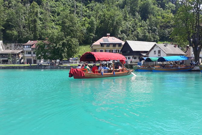 Private tour to Ljubljana and Lake Bled from Zagreb - Quick hits