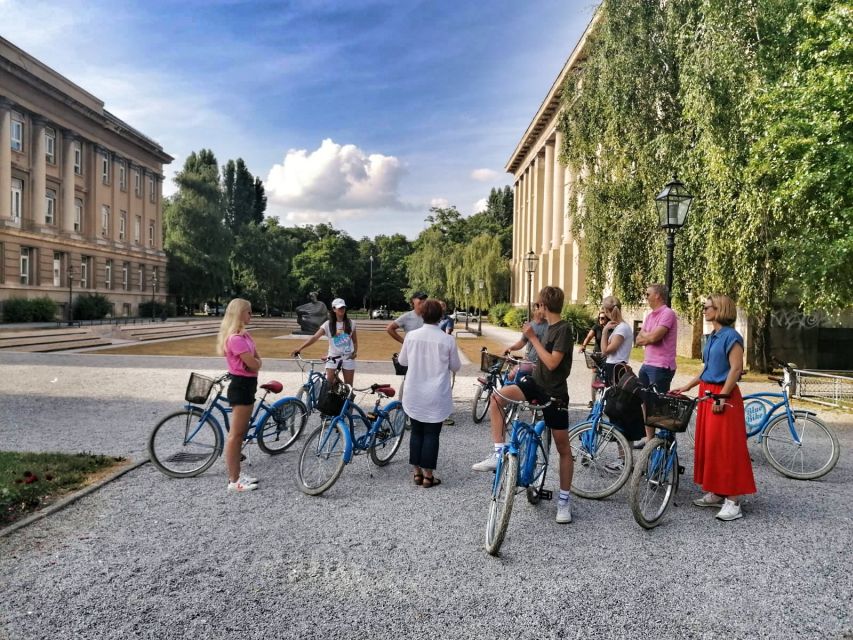 Zagreb: 2.5-Hour Highlights Bike Tour - Lotrščak Tower and the view-friendly pause