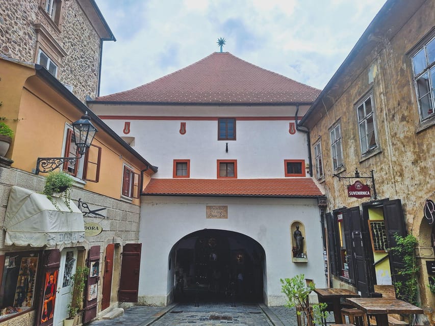 Zagreb: Explore with an Art Historian – Private Walking Tour - Dolac Market: where the city’s rhythm stays real