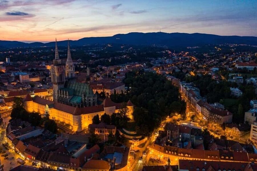 Zagreb : Highlights Walking Tour With A Guide - Key highlights worth marking on your map