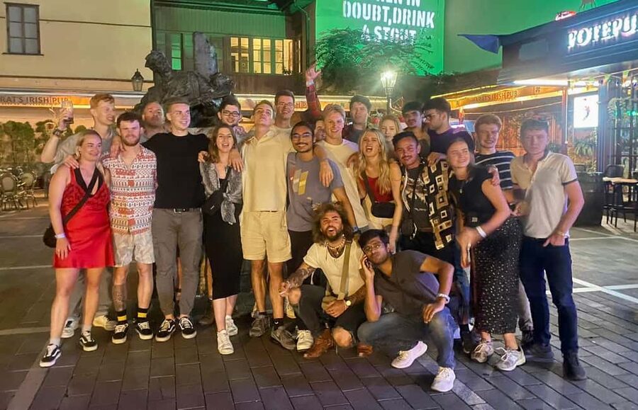 Zagreb: Pub Crawl, 1-Hour of Unlimited Drinks, & Club Entry - Walking Tour Logistics: Meeting Point, Money, and Timing