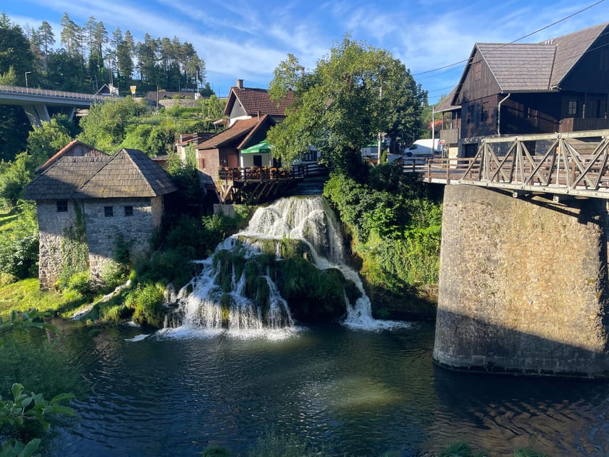 Zagreb: Rastoke & Plitvice Lakes Guided Tour with Ticket - Comfort and packing: what to wear for 8–9 km of uneven terrain