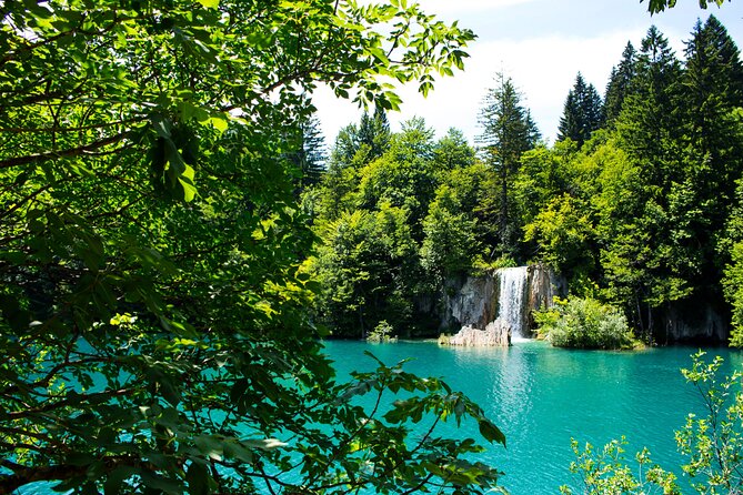 Zagreb to Split Private Transfer via Plitvice Lakes National Park - Rastoke: Your 1-Hour Brake Before Plitvice