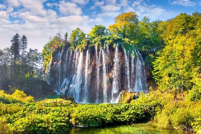 Zagreb to Split via Plitvice Lakes (3 hours stop is included) - Riding rules, tickets, and meeting the driver the easy way