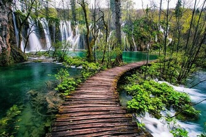 Zagreb to the PLITVICE MAGIC LAKES - 3+1 free or 6+1 free - Lower Lakes to Upper Lakes: what the route feels like in real life